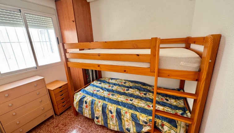 Jälleenmyynti - Asunto - Ylimmän kerroksen asunto - Torrevieja