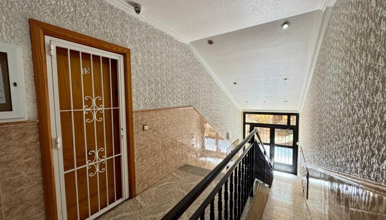 Jälleenmyynti - Asunto - Ylimmän kerroksen asunto - Torrevieja