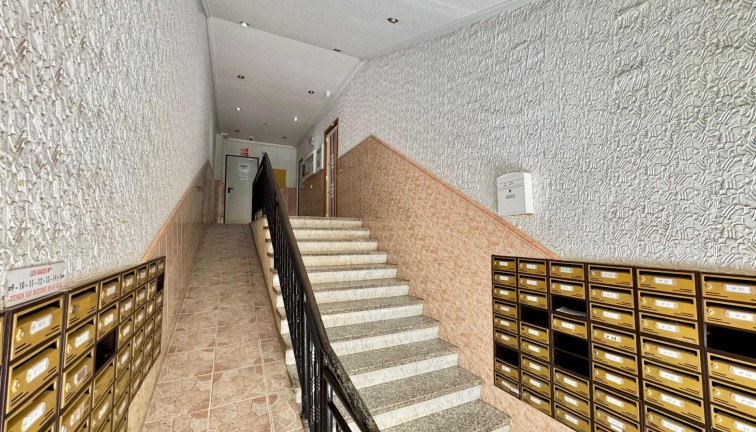 Jälleenmyynti - Asunto - Ylimmän kerroksen asunto - Torrevieja