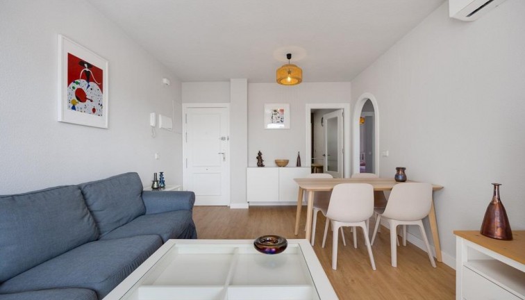 Resale - Apartment - Orihuela Costa - Campoamor