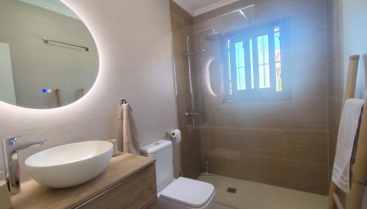 Resale - Chalet - Villamartín