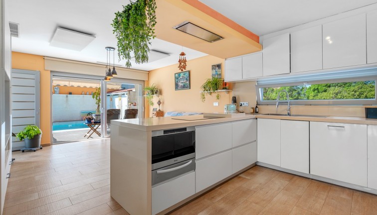 Resale - Chalet - Benijofar