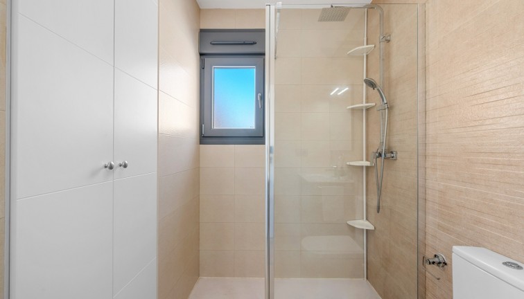 Reventa - Casa adosada - Formentera del Segura