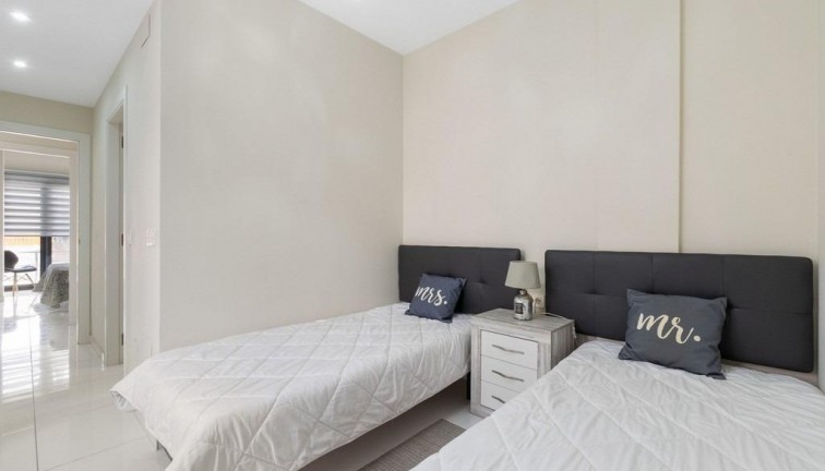 Återförsäljning - Lägenhet - Orihuela Costa - Los Altos