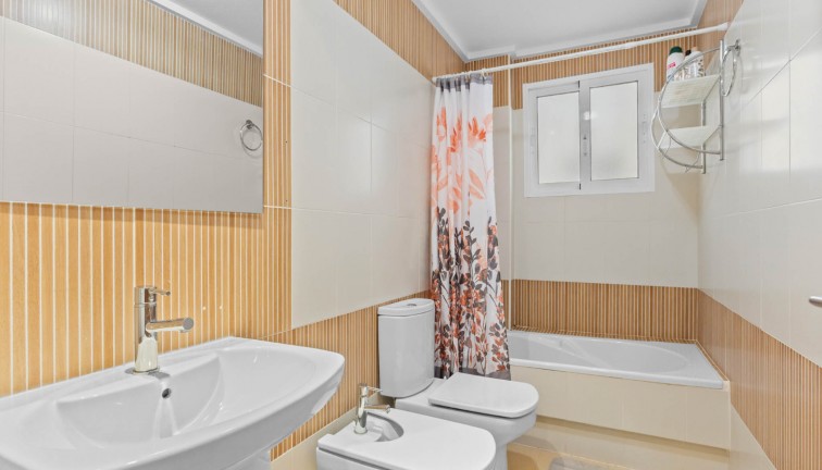 Reventa - Apartamento / piso - Torrevieja