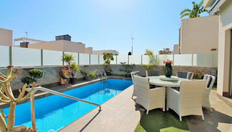 Resale - Chalet - Villamartín