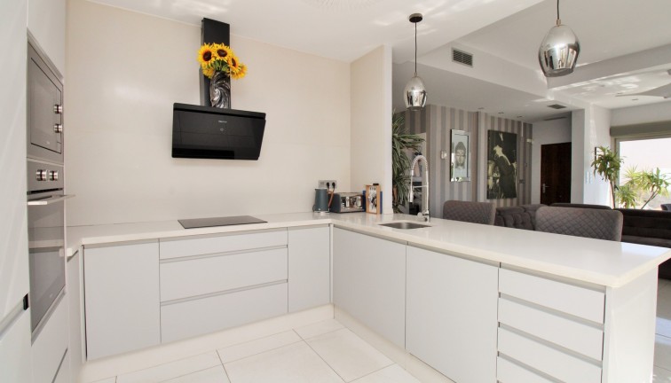 Resale - Chalet - Villamartín