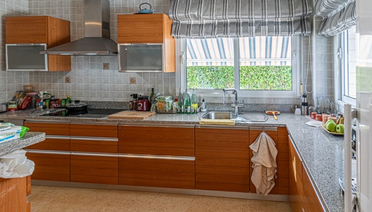 Jälleenmyynti - Erillistalo - La Mata - LA MATA