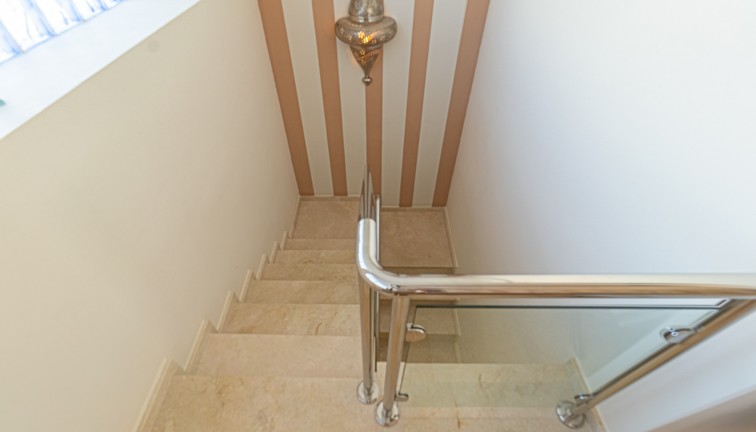 Jälleenmyynti - Erillistalo - La Mata - LA MATA