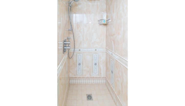 Jälleenmyynti - Erillistalo - La Mata - LA MATA