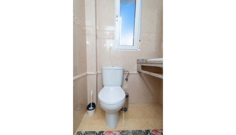 Jälleenmyynti - Erillistalo - La Mata - LA MATA