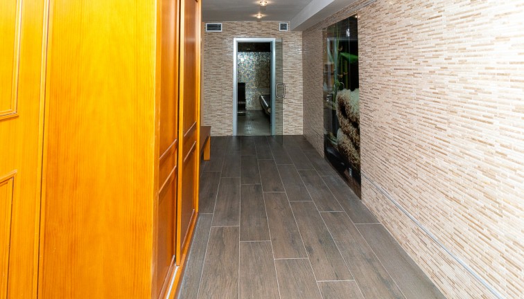 Jälleenmyynti - Erillistalo - La Mata - LA MATA