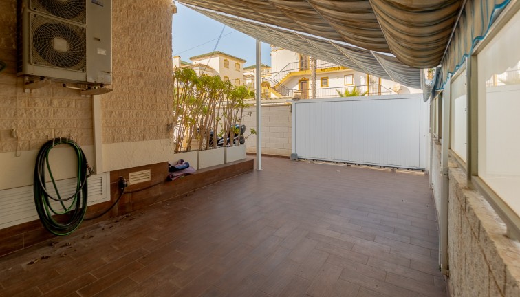 Jälleenmyynti - Erillistalo - La Mata - LA MATA