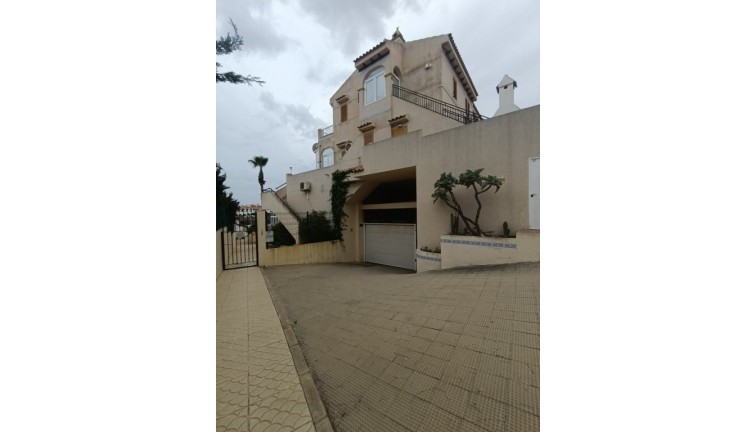 Resale - Apartment - Torrevieja