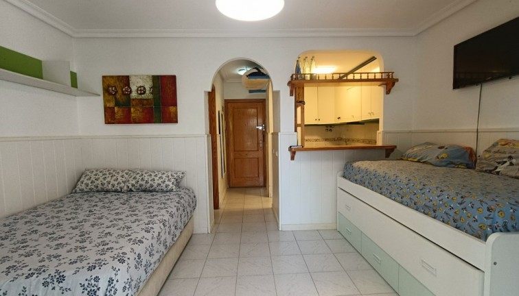 Återförsäljning - Studio - Torrevieja
