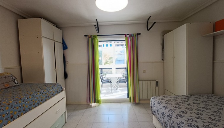 Återförsäljning - Studio - Torrevieja