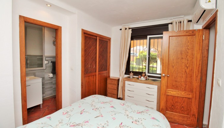 Jälleenmyynti - Asunto - Punta Prima