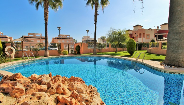 Jälleenmyynti - Asunto - Punta Prima