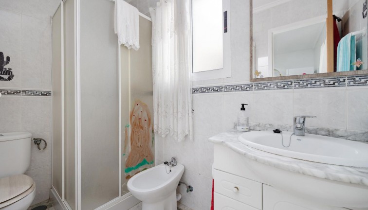 Återförsäljning - Lägenhet - Torrevieja