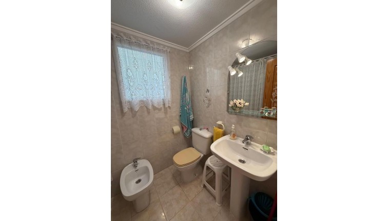 Återförsäljning - Lägenhet - Torrevieja