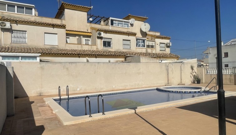 Återförsäljning - Parhus/Radhus - Daya Nueva