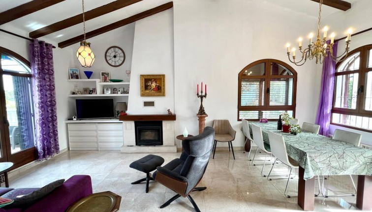 Resale - Chalet - Villamartín