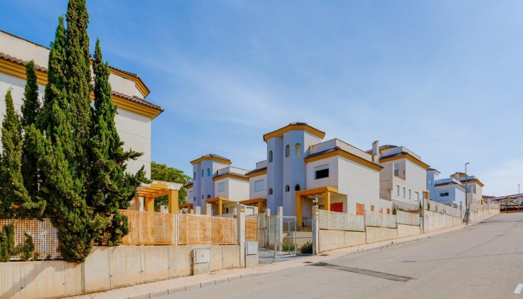 Obra nueva - Chalet - San Fulgencio - El Oasis