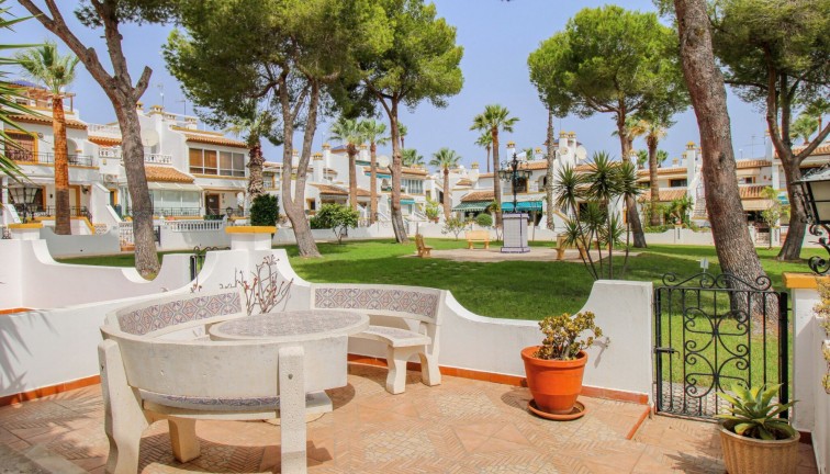 Resale - Semi-Detached - Villamartín