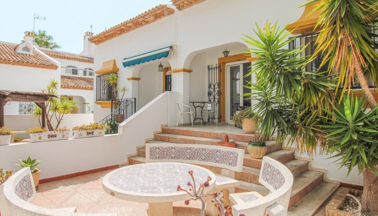 Resale - Semi-Detached - Villamartín