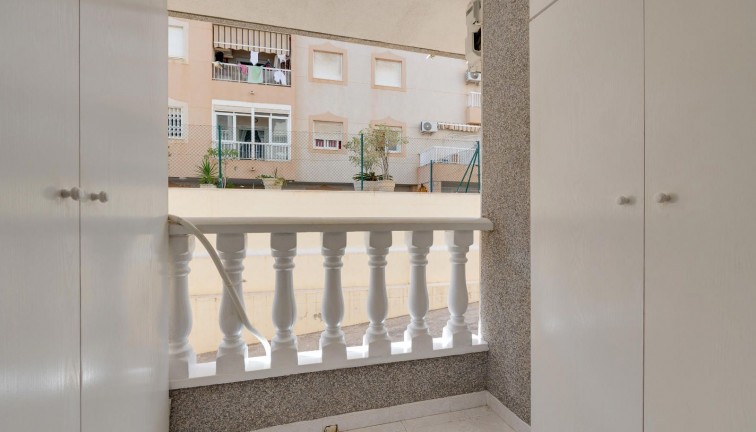 Återförsäljning - Lägenhet - Torrevieja - Acequion