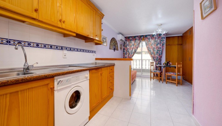 Återförsäljning - Lägenhet - Torrevieja - Acequion