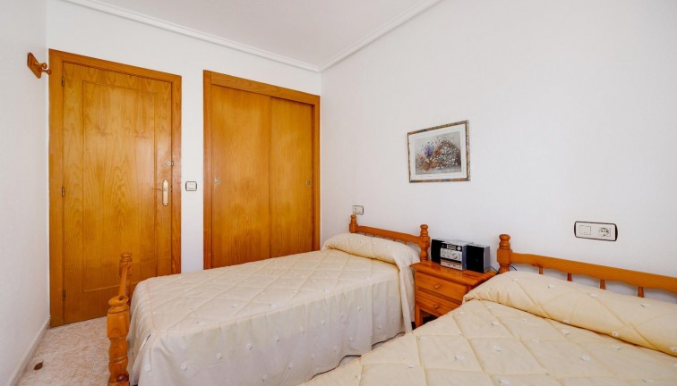 Resale - Bungalow - Torrevieja