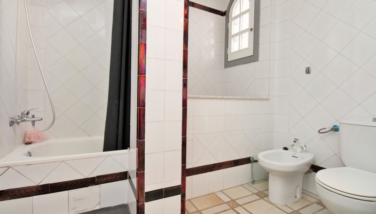 Återförsäljning - Lägenhet - Villamartín