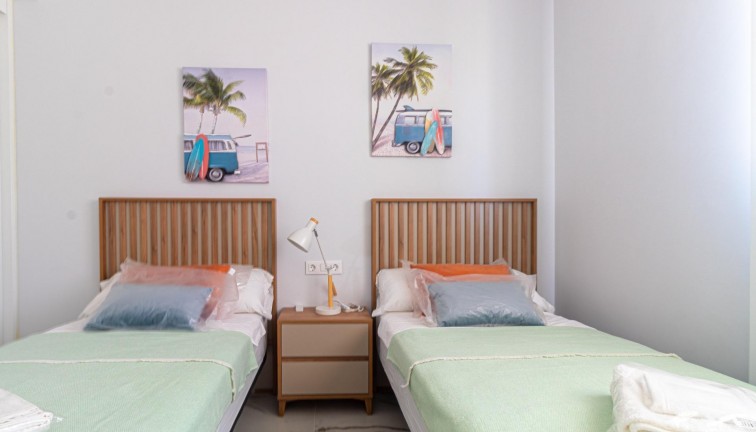 Återförsäljning - Lägenhet - Orihuela Costa - Los Almendros-La Florida