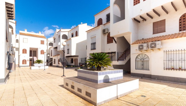 Återförsäljning -  Bostad - Översta våningen  - Torrevieja - Acequion