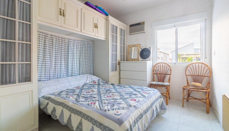 Återförsäljning -  Bostad - Översta våningen  - Torrevieja - Acequion