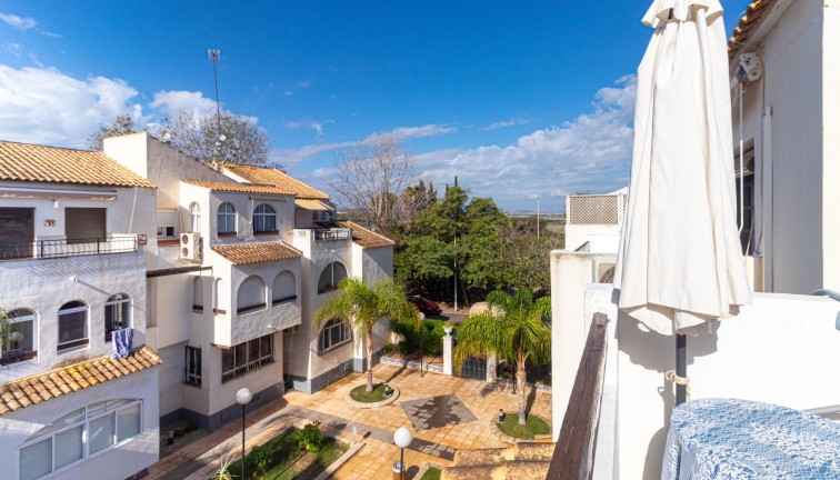 Återförsäljning -  Bostad - Översta våningen  - Torrevieja - Acequion