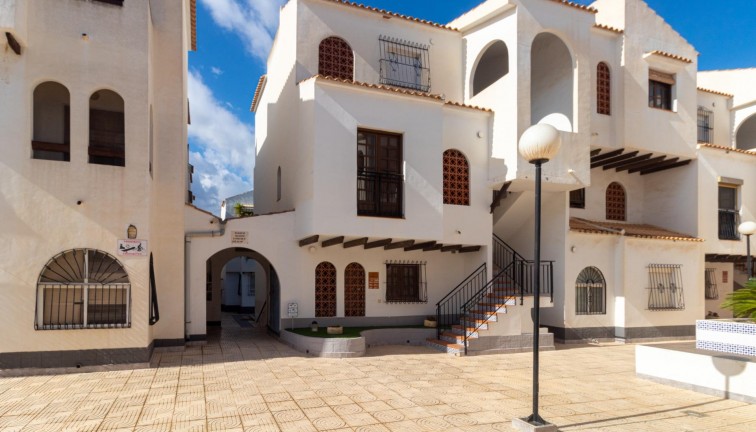 Återförsäljning -  Bostad - Översta våningen  - Torrevieja - Acequion