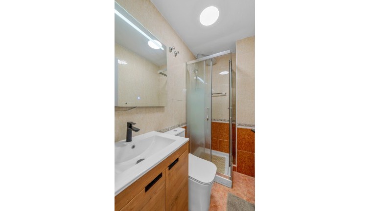 Återförsäljning - Lägenhet - Torrevieja