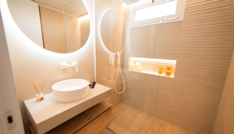 Obra nueva - Apartamento - Apartamento en el último piso - Guardamar del Segura