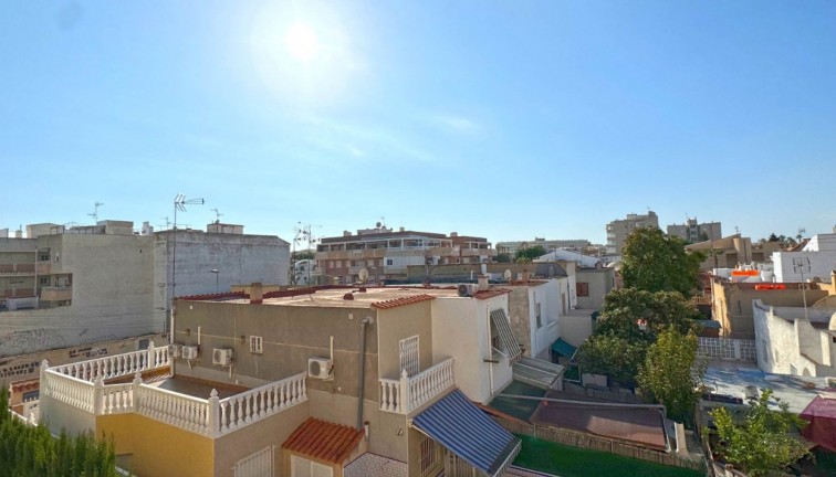 Återförsäljning - Duplex apartment (två våningar) - Torrevieja