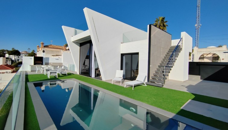 Uudistuotanto - Erillistalo - Orihuela Costa - Villamartín