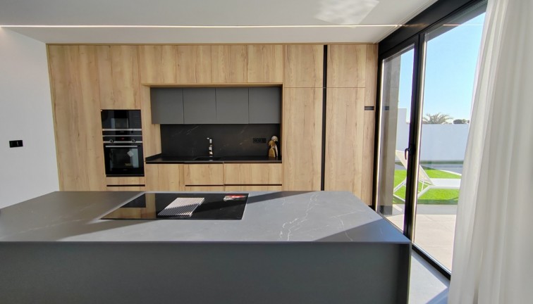 Uudistuotanto - Erillistalo - Orihuela Costa - Villamartín