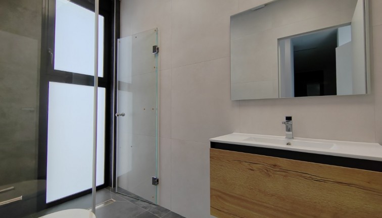 Uudistuotanto - Erillistalo - Orihuela Costa - Villamartín