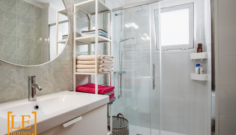 Återförsäljning - Lägenhet - Torrevieja