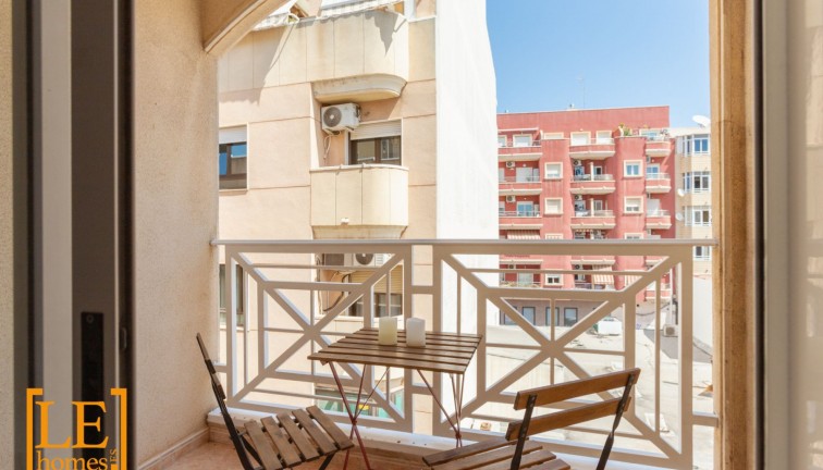 Återförsäljning - Lägenhet - Torrevieja