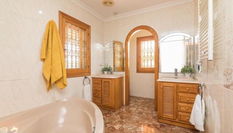 Återförsäljning - Fristående hus - Elche