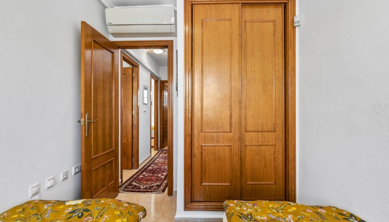 Jälleenmyynti - Bungalow - Torrevieja