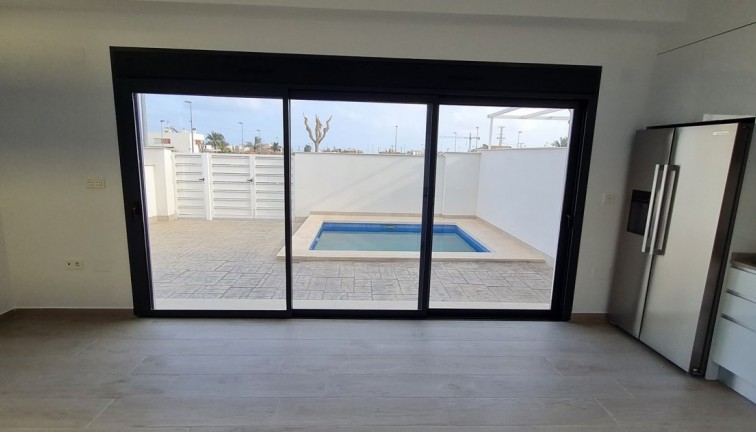 Obra nueva - Chalet - Orihuela Costa