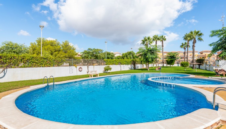 Jälleenmyynti - Bungalow - Torrevieja